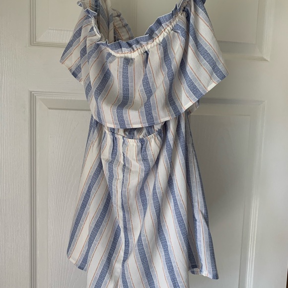 Kiss Somebody Pink Lily Romper - Picture 3 of 4